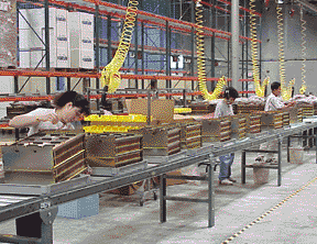 The assembly process is made faster and more ergonomical with tool balancing units.