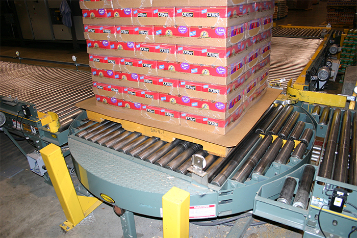 Pallet conveyor system
