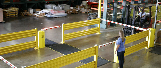 Forklift safety gate system - AisleCop - Forklift aisle automatic detection - warehouse forklift safety
