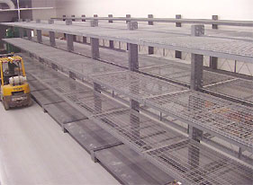 cantilever rack with wire deck - Steel King