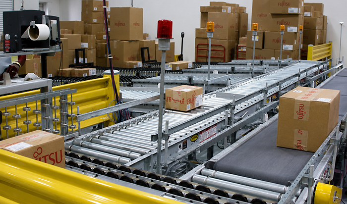 Conveyor with diverts in the Fujitsu facility with guardrail protection