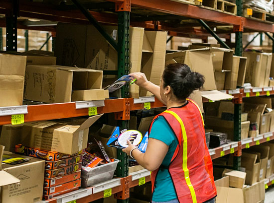 What is a Warehouse Picker and Packer?