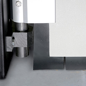 bottom hinge