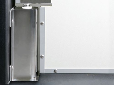 bottom hinge