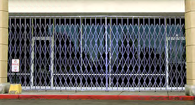Accordion style safety gate shop