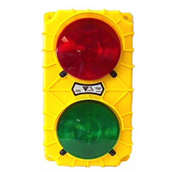 LED Dock Traffic Light with Flasher, Yellow Poly Housing - 12V