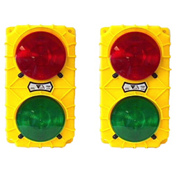 Incandescent Dock Traffic Lights, Yellow Poly Housing - 115V