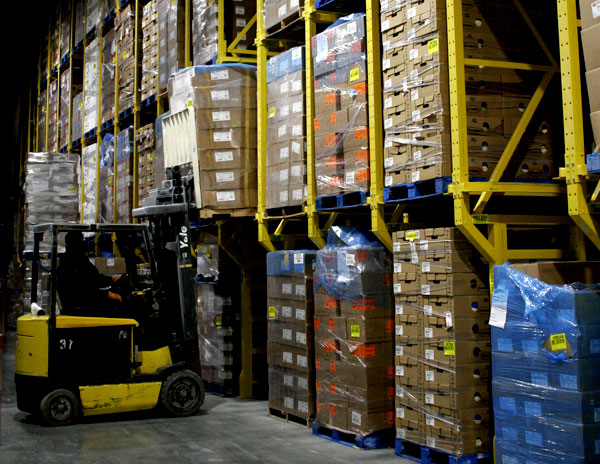 Frozen chicken storage in a food grade warehouse facility