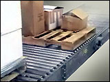 Heavy-Duty Flat Belt Accumulation Conveyor for Pallets